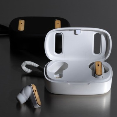 Auriculares inalámbricos de plástico reciclado y bambú promocionales